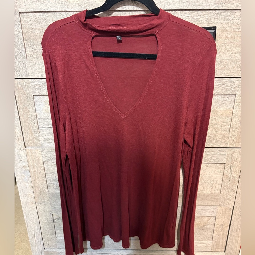 Express Women's Long-Sleeve Top with keyhole neckline - with  Wine